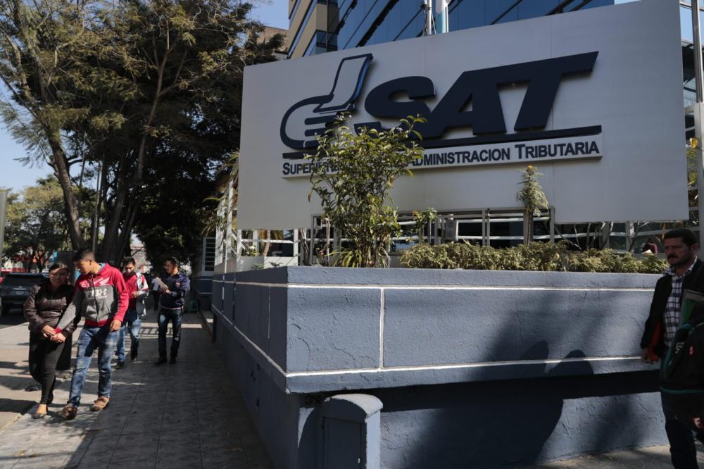 SAT declara inhábil el 2 de noviembre y traslada vencimientos