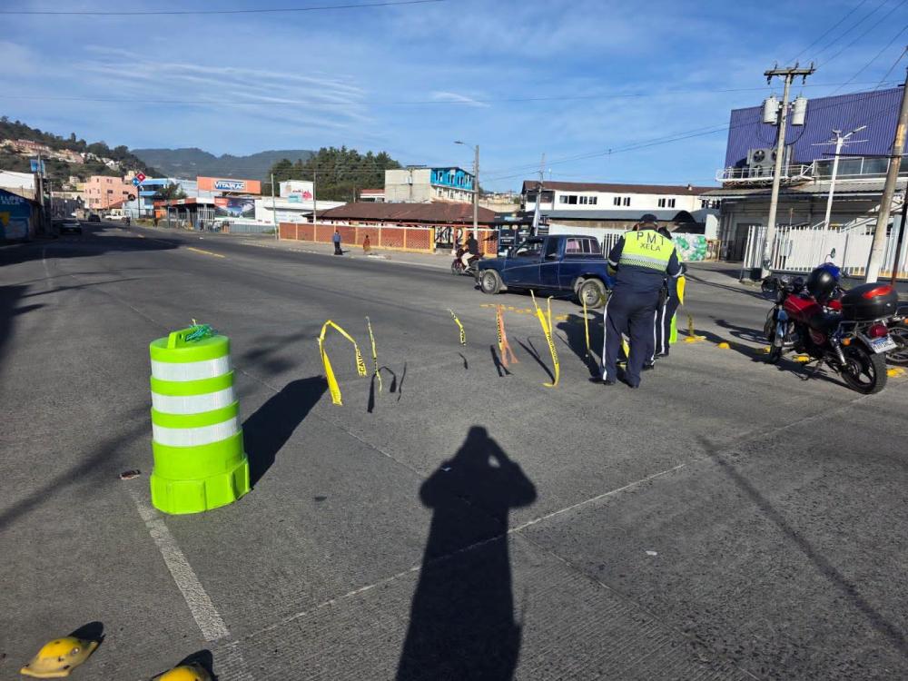 Cierres viales afectan varias zonas de Xela por desfile de carrozas