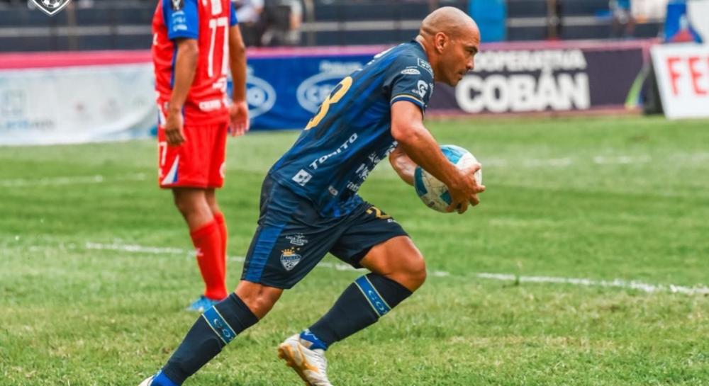 Xelajú MC cae de visita ante Cobán en la décima jornada