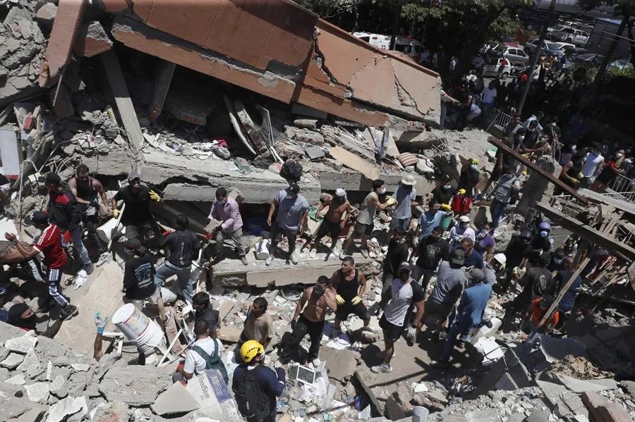 Terremoto deja 239 muertos y más de 3 mil 700 heridos en Colombia