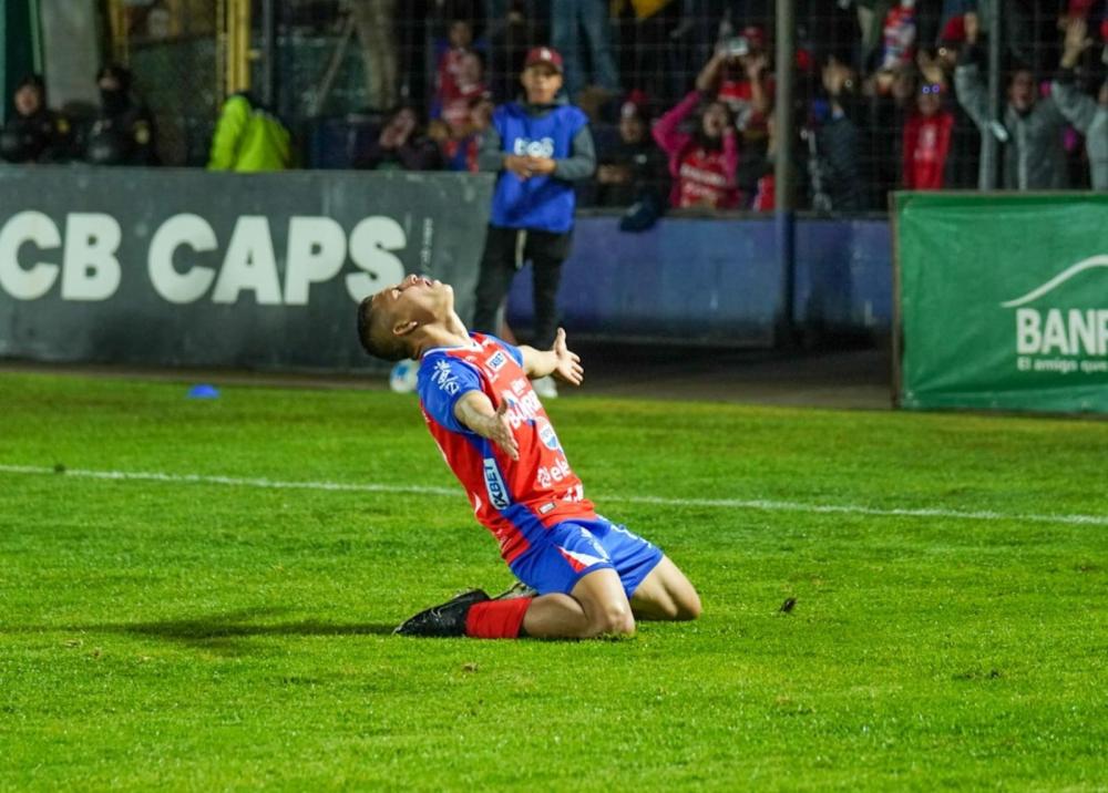 Xelajú MC enfrenta esta noche a Municipal 