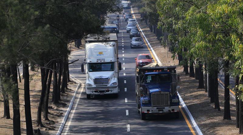 Restringen transporte pesado por Semana Santa en todo el país