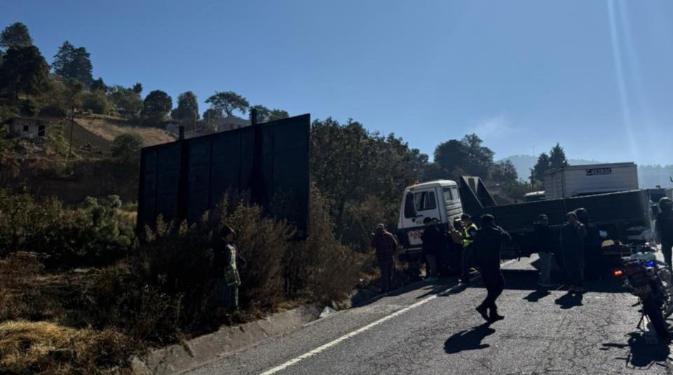 Piloto de camión evita tragedia en San Cristóbal Totonicapán