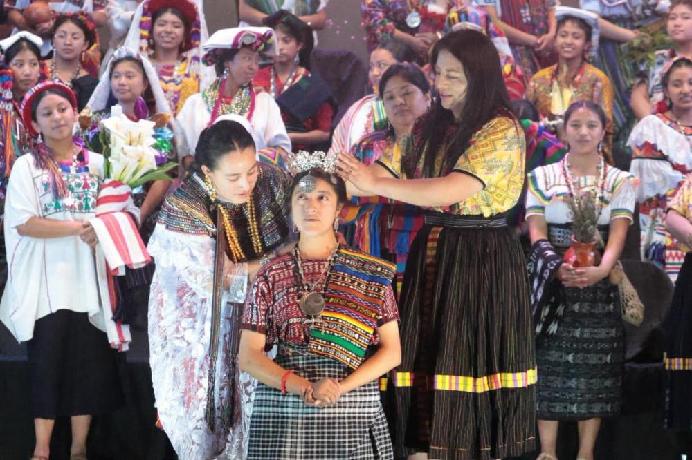 Jeaneth Ajché es la nueva Flor Nacional del Pueblo Maya