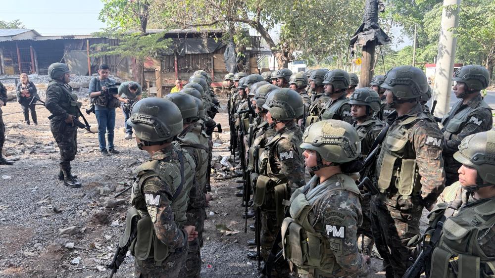 Ministro de gobernación da su versión sobre los motines en cárceles 