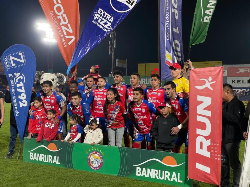 Xelajú MC derrota 3-1 a Aurora y suma sus primeros tres puntos