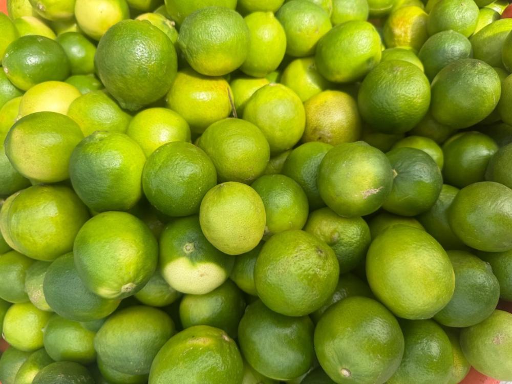 Estos son los precios de frutas, verduras y pollo en el mercado Minerv