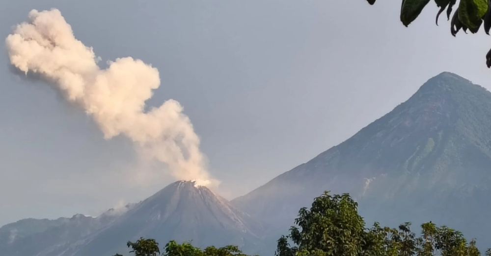 Advierten riesgo de lahares por lluvias en el volcán Santiaguito